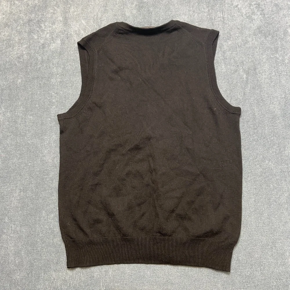 Express Extra Fine Merino Wool Sweater Vest Mens Medium Black V Neck Ribbed Hem